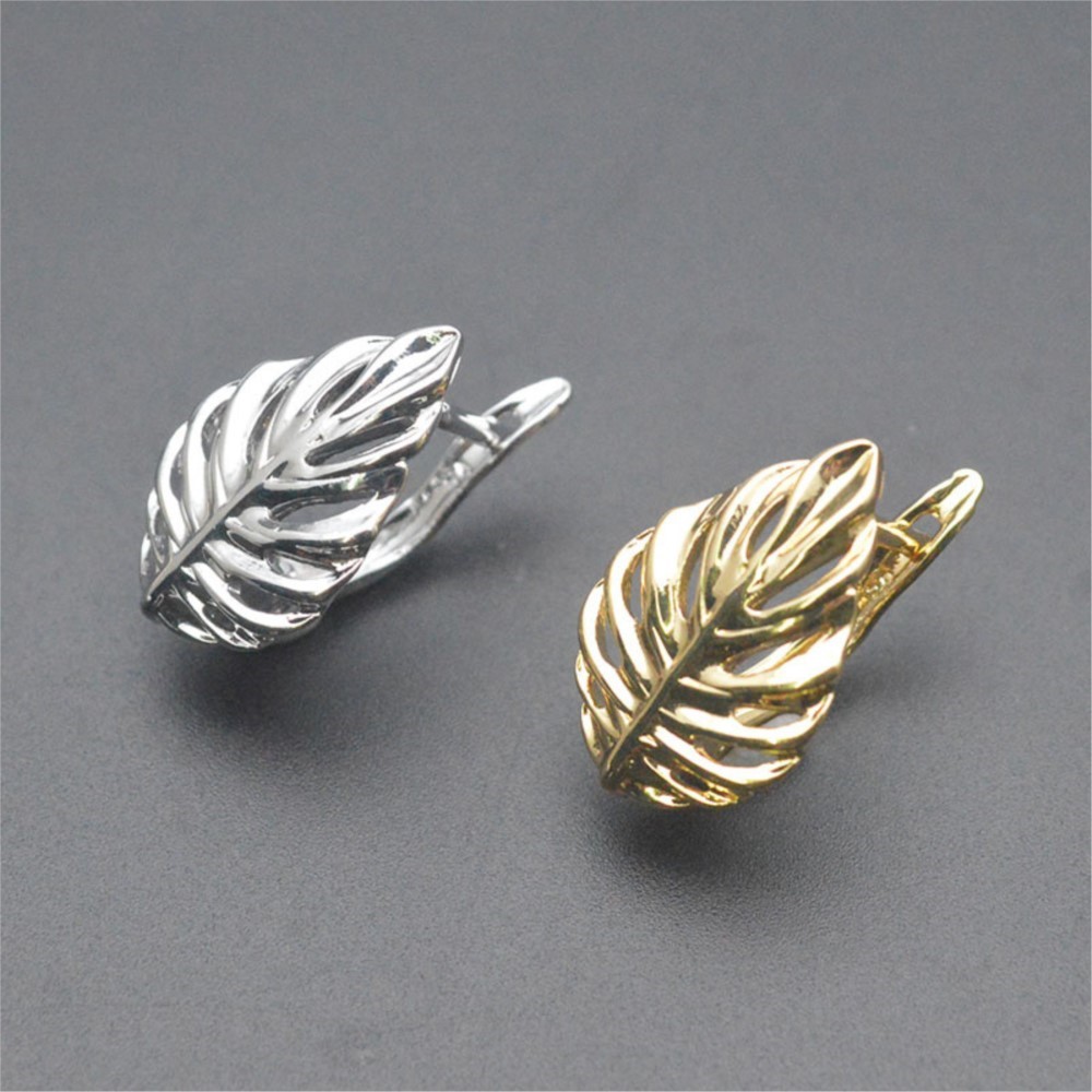 Jewelry Making Hoops - ต่างหูแบบตะขอเกี่ยวรูปใบไม้ ชุบทอง 18K จำนวน 1/2 ชิ้น